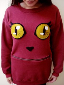 diy-cat-zipper-mouth-sweater-hellovillain-1