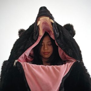 bear-sleeping-bag-eiko-ishizawa-7