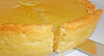 Как приготовить необыкновенный лимонный пирог