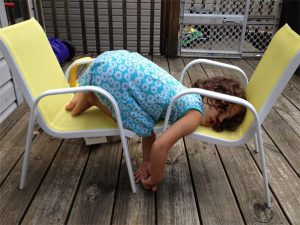 funny-kids-sleeping-anywhere-84-57a988a9d9143__605