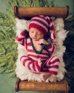 newborn-babies-christmas-photoshoot-knit-crochet-outfits-12-584ac7b35dff3__880