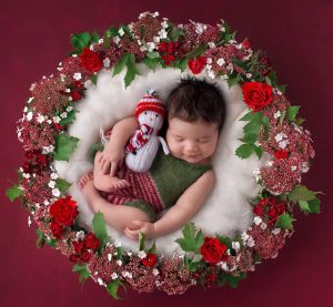 newborn-babies-christmas-photoshoot-knit-crochet-outfits-34-584ea53b54936__880