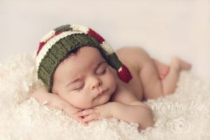 newborn-babies-christmas-photoshoot-knit-crochet-outfits-7-584ac7a80cbb6__880