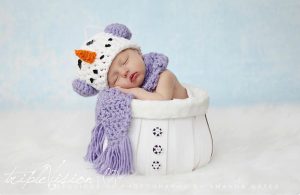newborn-babies-christmas-photoshoot-knit-crochet-outfits-79-584ea87ca635f__880