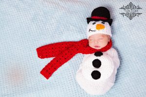 newborn-babies-christmas-photoshoot-knit-crochet-outfits-86-584fa15c1eb5f__880