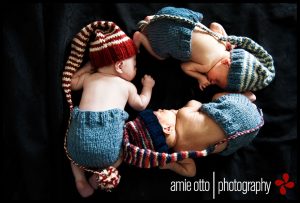 newborn-babies-christmas-photoshoot-knit-crochet-outfits-89-584facc2f22a2__880