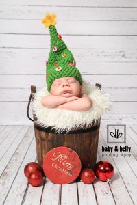 newborn-babies-christmas-photoshoot-knit-crochet-outfits-92-584fb60bc952f__880