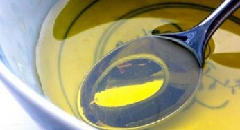 Удивительное масло, которое предотвращает выпадение волос и способствует  росту волос, бровей и ресниц
